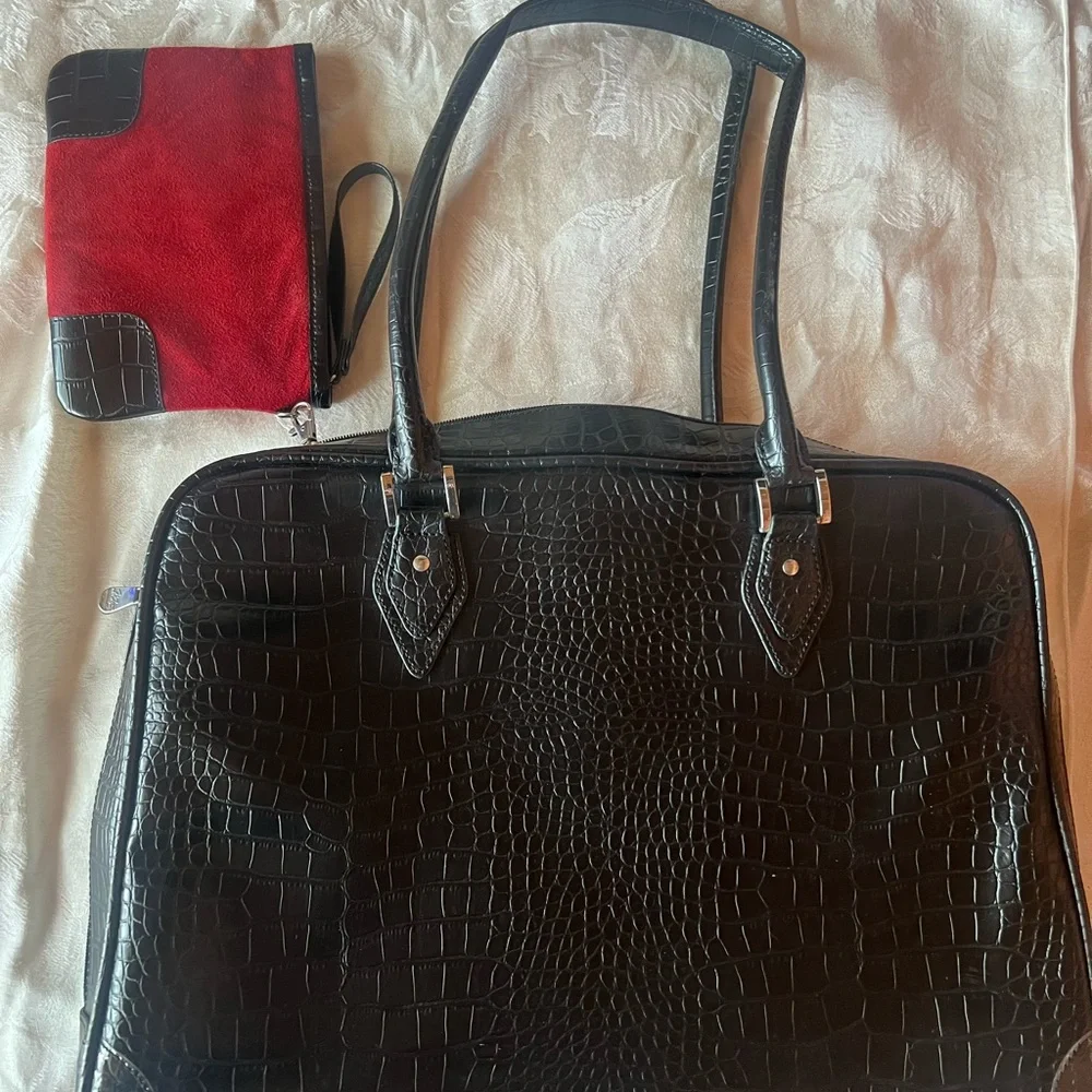 Chic Black Crocodile Embossed Handbag